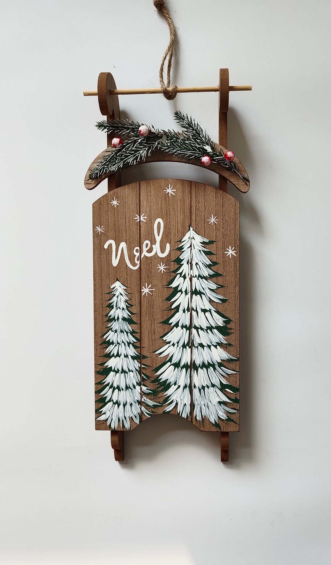 Feeltheromanceofnatureandsnowathomewithwoodenpineconesnowflakeornaments-3